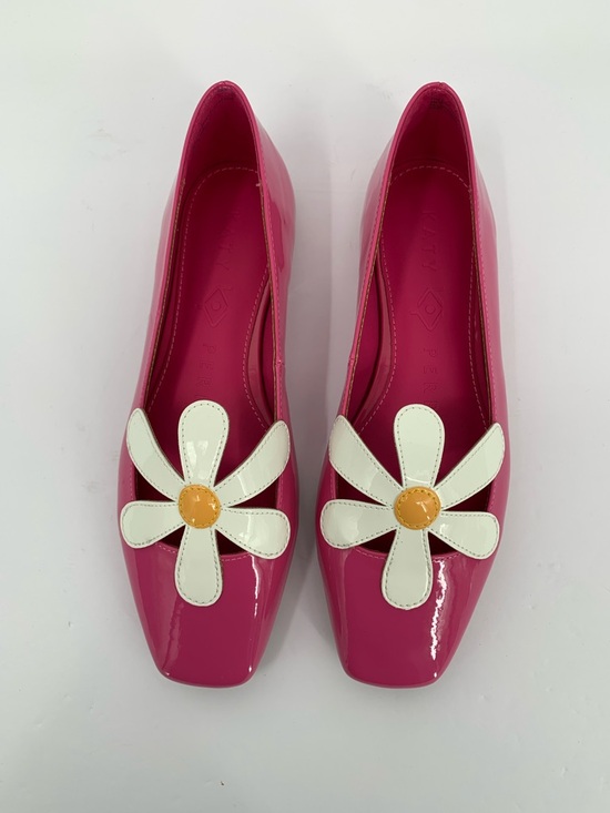 Katy Perry Collections Shoes - Katy Perry Evie Daisy flat shoes pink cute patent flower slip-on women new 6